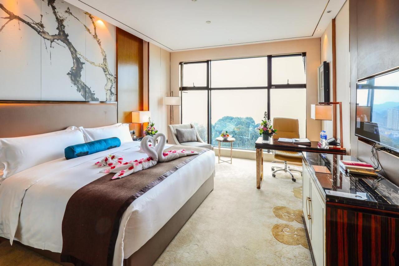 Argyle Grand Hotel Qianxinan Esterno foto