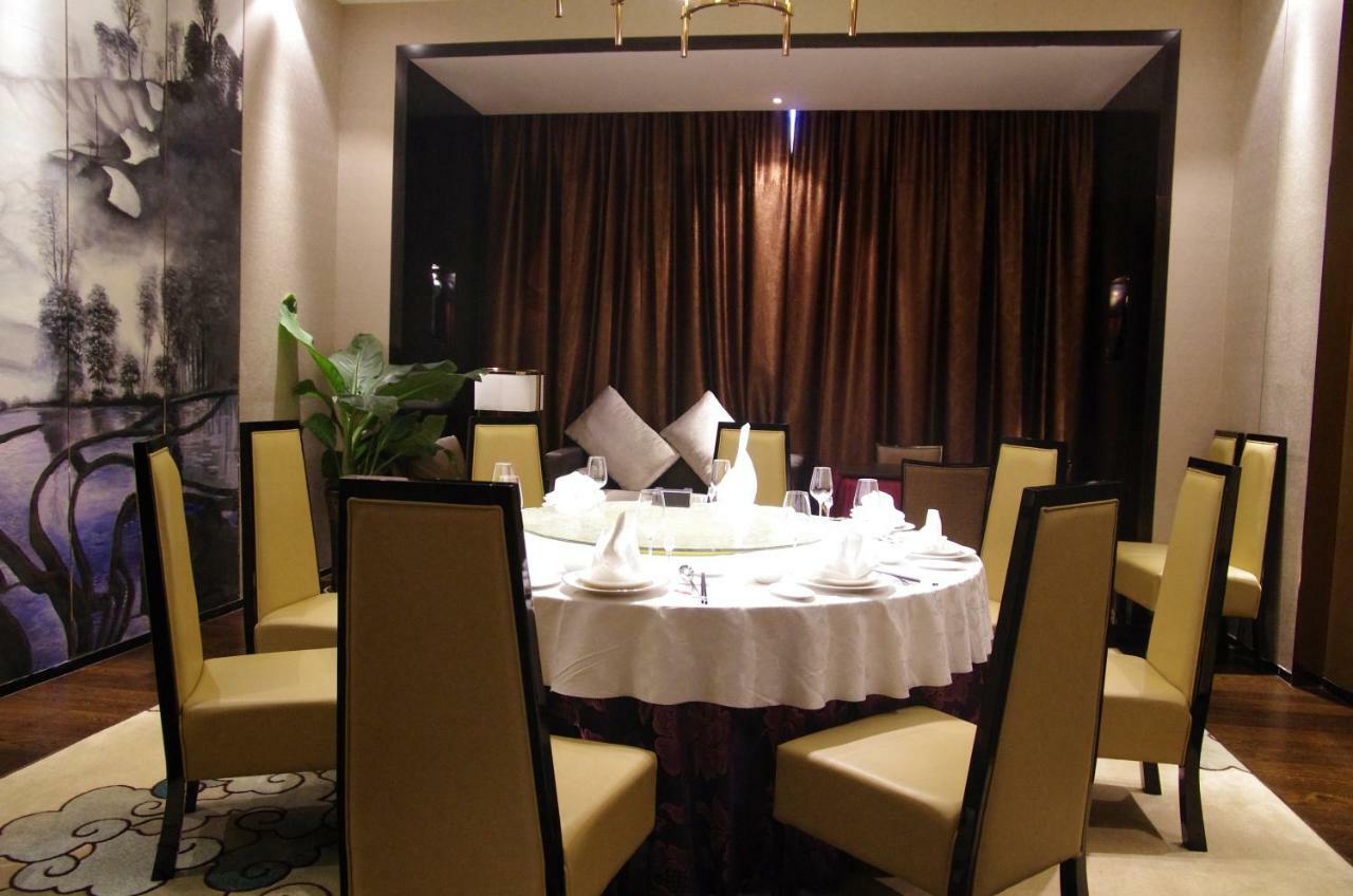 Argyle Grand Hotel Qianxinan Esterno foto